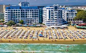 Чайка Бийч Ризорт