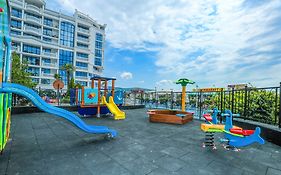 Чайка Бийч Ризорт